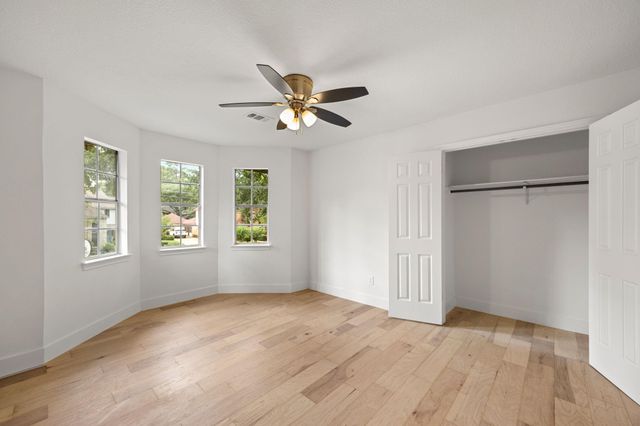 14710 Oak Bluff Court, Houston, TX 77070