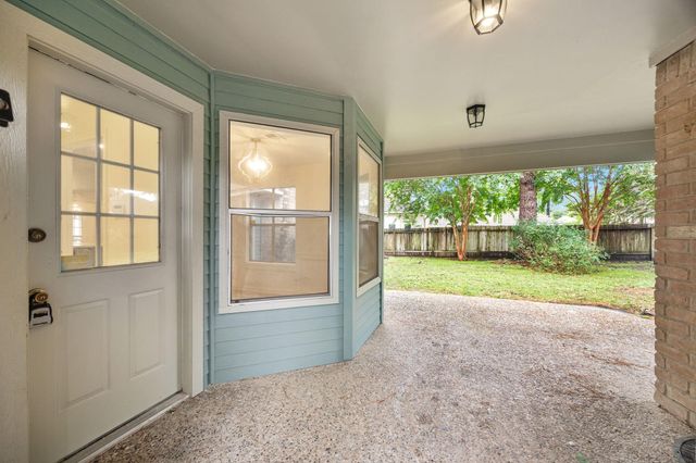 14710 Oak Bluff Court, Houston, TX 77070