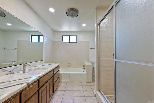 338 Skyline Dr, Vista, CA 92084