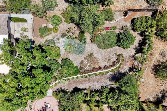 338 Skyline Dr, Vista, CA 92084