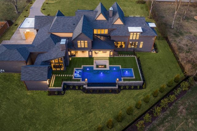 325 Gun Club Rd, Nashville, TN 37205