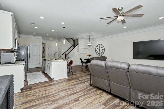 1010 Moffatt Lane, Matthews, NC 28105