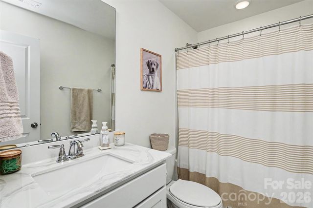 1010 Moffatt Lane, Matthews, NC 28105