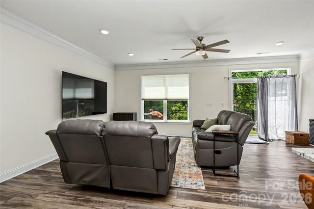 1010 Moffatt Lane, Matthews, NC 28105