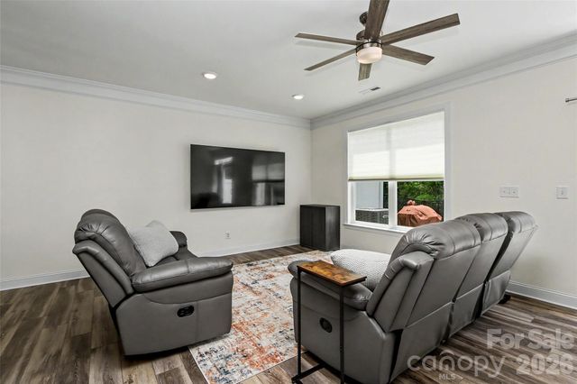 1010 Moffatt Lane, Matthews, NC 28105