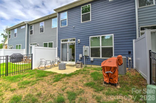 1010 Moffatt Lane, Matthews, NC 28105