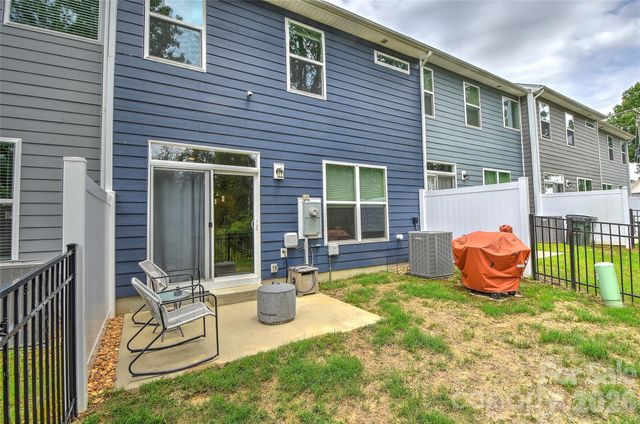 1010 Moffatt Lane, Matthews, NC 28105