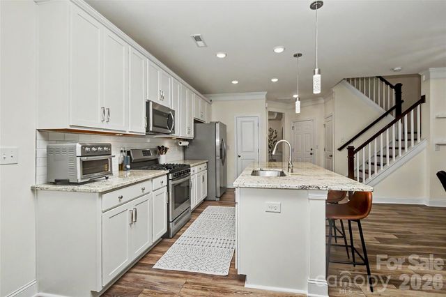 1010 Moffatt Lane, Matthews, NC 28105