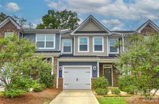 1010 Moffatt Lane, Matthews, NC 28105
