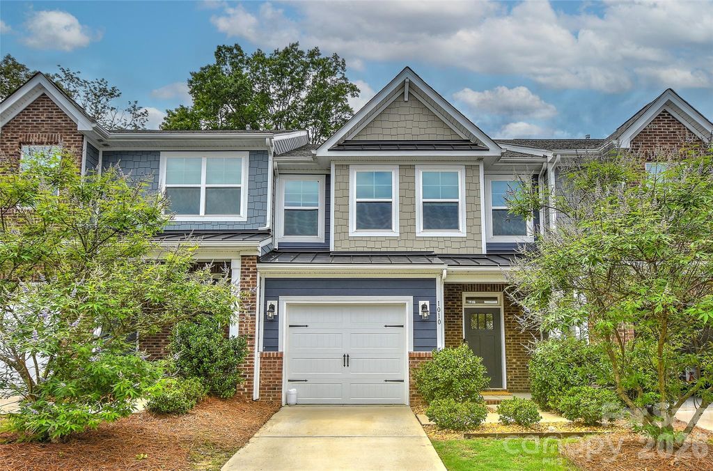1010 Moffatt Lane, Matthews, NC 28105
