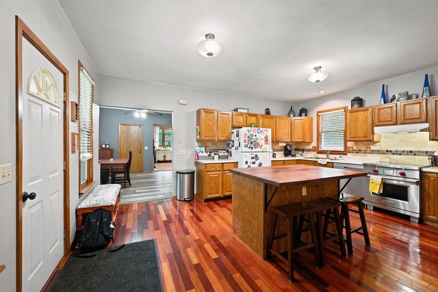 122 N 2nd Street, Mount Horeb, WI 53572