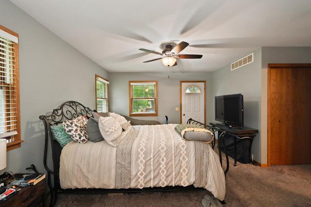 122 N 2nd Street, Mount Horeb, WI 53572