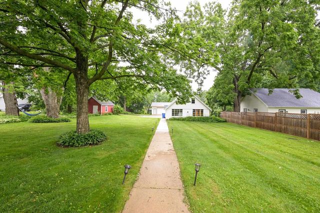 122 N 2nd Street, Mount Horeb, WI 53572