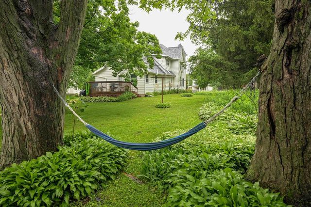 122 N 2nd Street, Mount Horeb, WI 53572