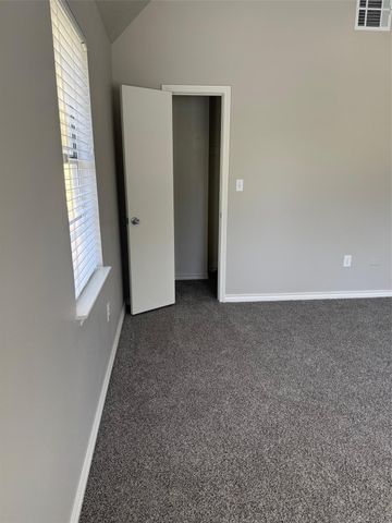 615 Texas Street, Tomball, TX 77375