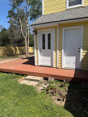 615 Texas Street, Tomball, TX 77375