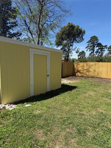 615 Texas Street, Tomball, TX 77375