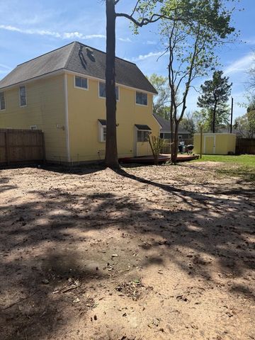 615 Texas Street, Tomball, TX 77375