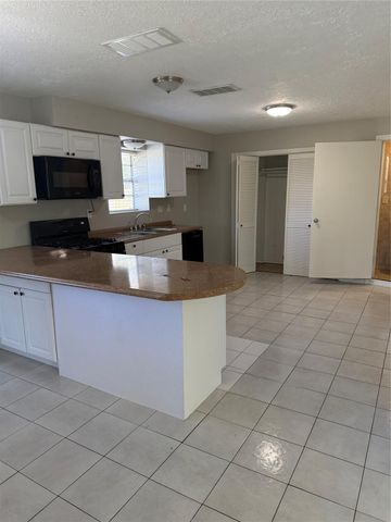 615 Texas Street, Tomball, TX 77375