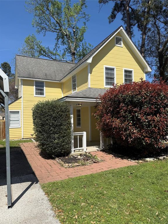 615 Texas Street, Tomball, TX 77375