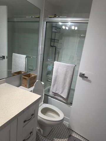 7601 E Treasure Dr 610, North Bay Village, FL 33141