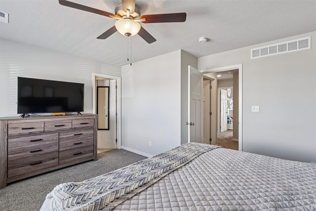 2808 21st Street SW, Altoona, IA 50009