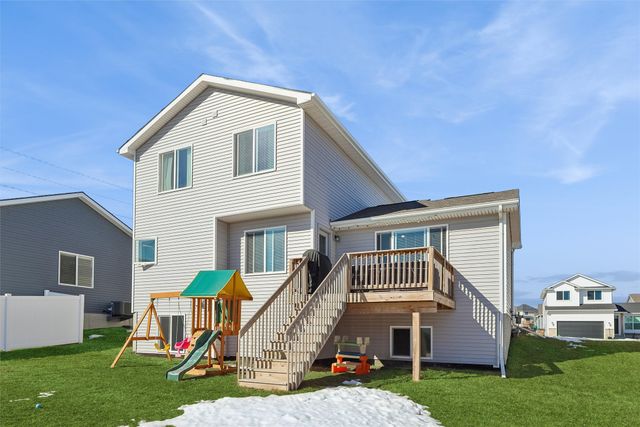 2808 21st Street SW, Altoona, IA 50009