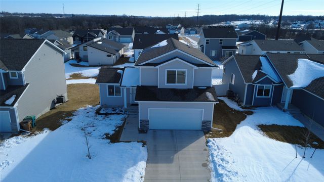 2808 21st Street SW, Altoona, IA 50009