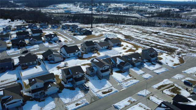 2808 21st Street SW, Altoona, IA 50009