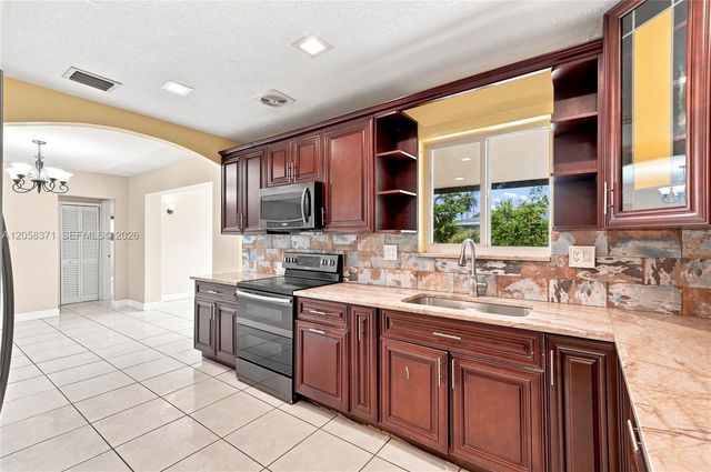 2220 De Soto Drive, Miramar, FL 33023