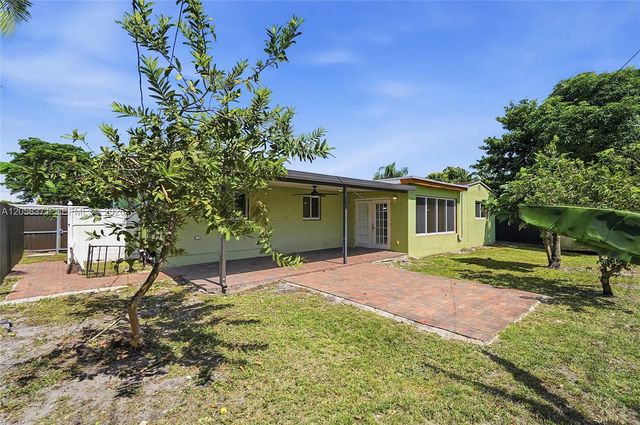 2220 De Soto Drive, Miramar, FL 33023
