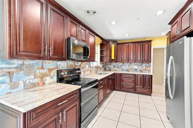 2220 De Soto Drive, Miramar, FL 33023