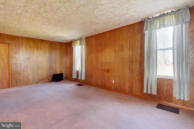 290 GUERNSEY RD, Biglerville, PA 17307