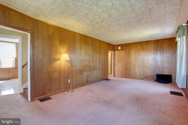 290 GUERNSEY RD, Biglerville, PA 17307