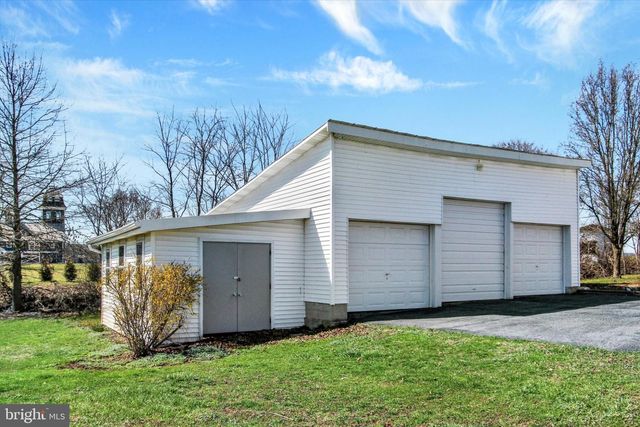 290 GUERNSEY RD, Biglerville, PA 17307
