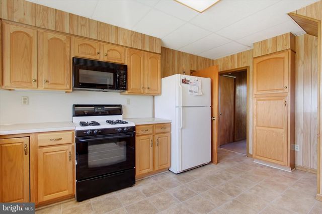 290 GUERNSEY RD, Biglerville, PA 17307