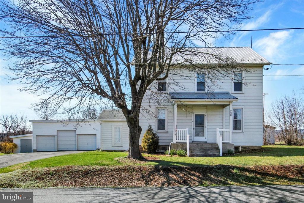 290 GUERNSEY RD, Biglerville, PA 17307