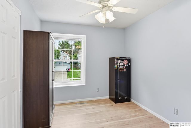 17615 Olive Street, Omaha, NE 68136
