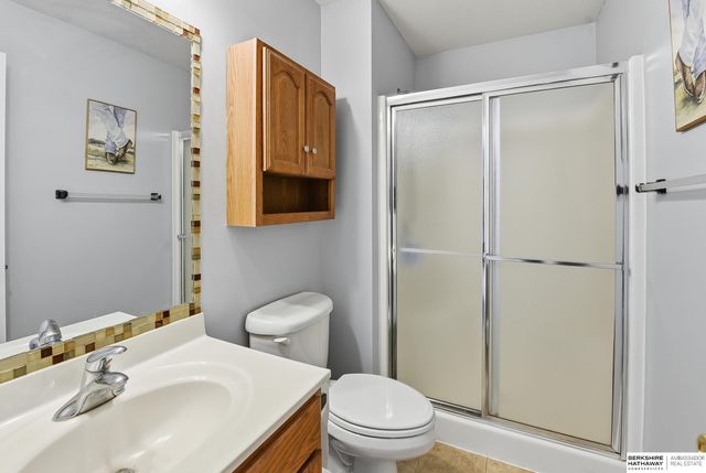 17615 Olive Street, Omaha, NE 68136