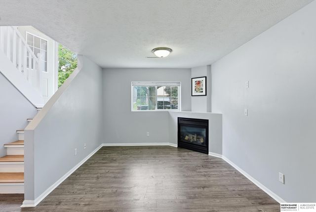 17615 Olive Street, Omaha, NE 68136