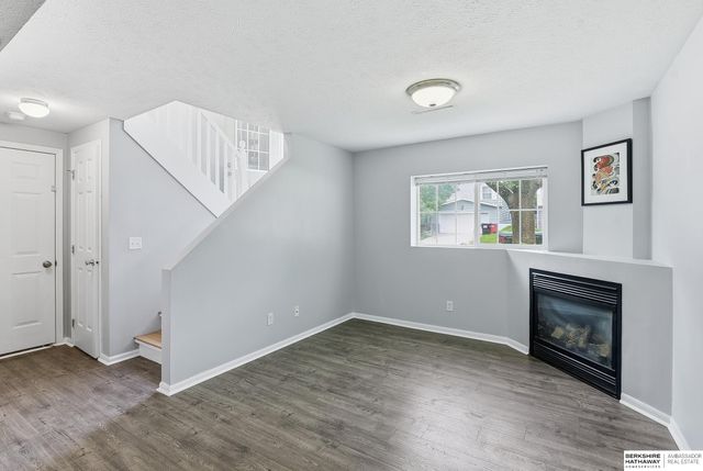 17615 Olive Street, Omaha, NE 68136