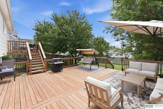 17615 Olive Street, Omaha, NE 68136