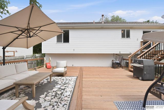 17615 Olive Street, Omaha, NE 68136