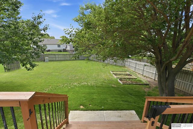 17615 Olive Street, Omaha, NE 68136