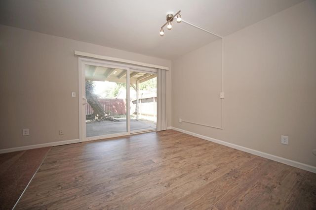 5853 Diablo Dr, Sacramento, CA 95842