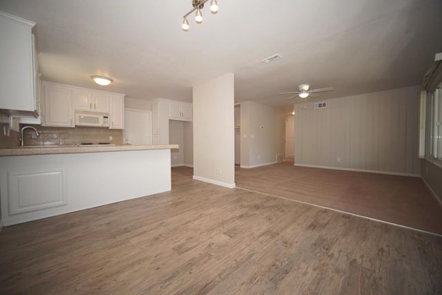 5853 Diablo Dr, Sacramento, CA 95842