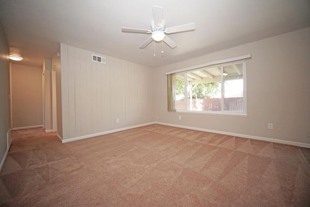 5853 Diablo Dr, Sacramento, CA 95842