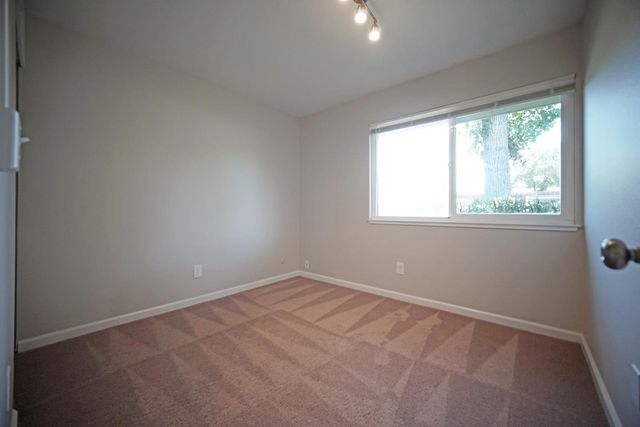 5853 Diablo Dr, Sacramento, CA 95842