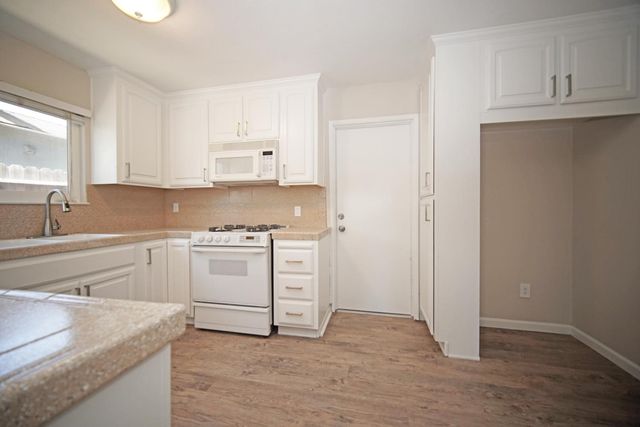 5853 Diablo Dr, Sacramento, CA 95842