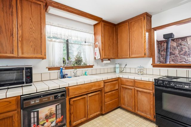 14836 Sun Forest Dr, Penn Valley, CA 95946
